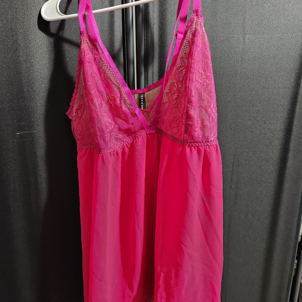 Vibrant Pink Lace Chemise